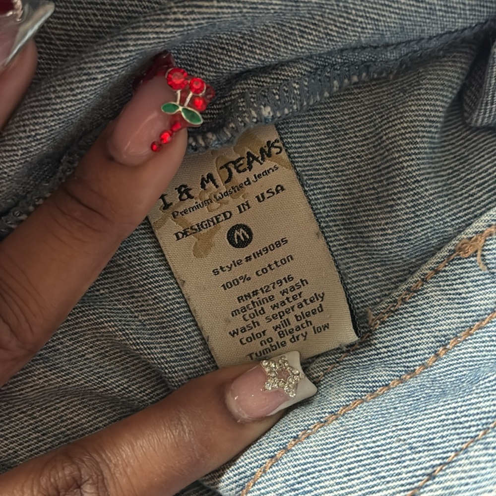 Distressed Jean jacket - Picture 8 of 8